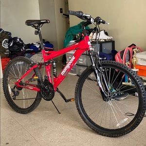 Mongoose “stand-off” 24 inch mountain bike